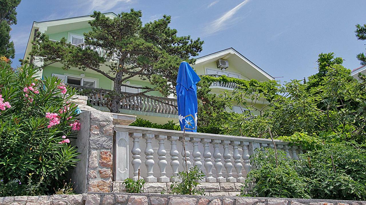 Beachfront Apartments Carlo Karlobag Exterior foto